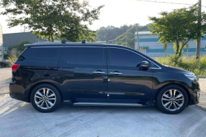 Cho thuê xe Kia Carnival 9 chỗ tại Hàn Quốc