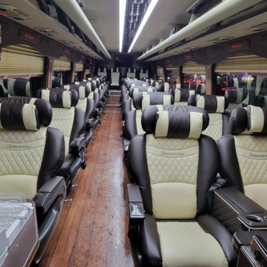 Đội xe của Seoul Travel sẵn sàng phục vụ mùa hoa anh đào 2024.