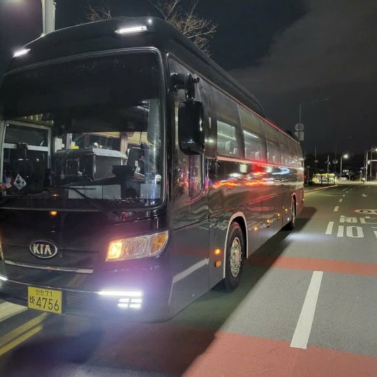 Đội xe của Seoul Travel sẵn sàng phục vụ mùa hoa anh đào 2024.